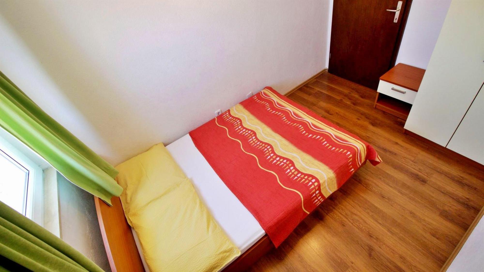 Apartments Marko Nemira Омиш Номер фото