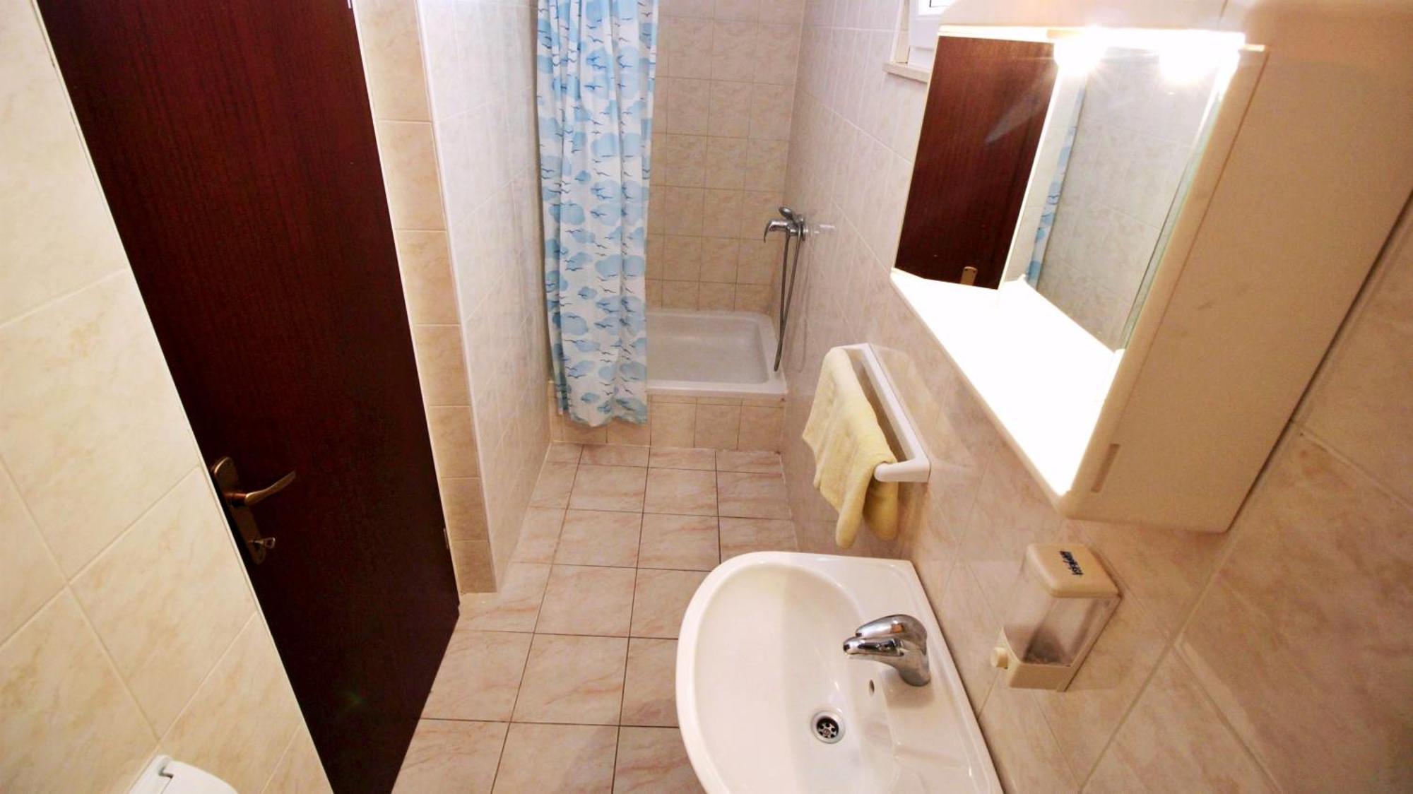 Apartments Marko Nemira Омиш Номер фото